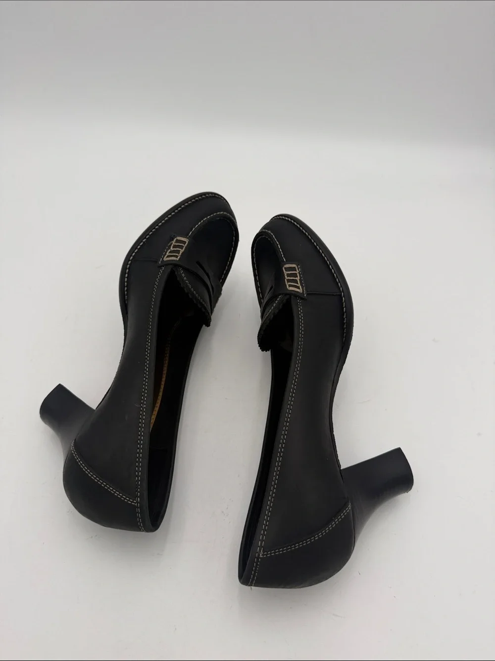 Vintage Unisa Black Leather Penny Loafer Heels women 9B casual office Y2K retro
